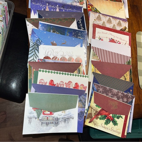 Set of 50 Christmas Cards withh Envelopes - Picture 1 of 3